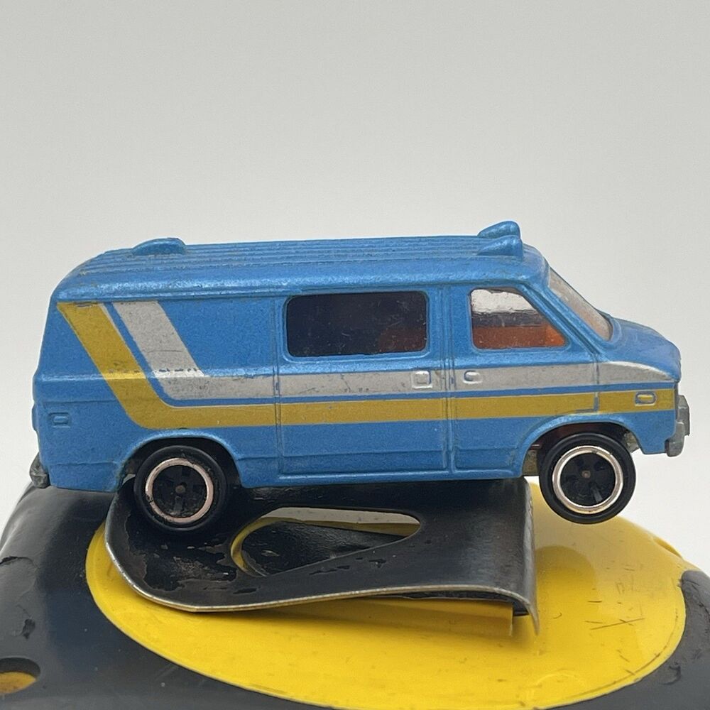 Vintage Chevrolet Chevy Van F22 1977 Tomy Tomica Japan Die Cast